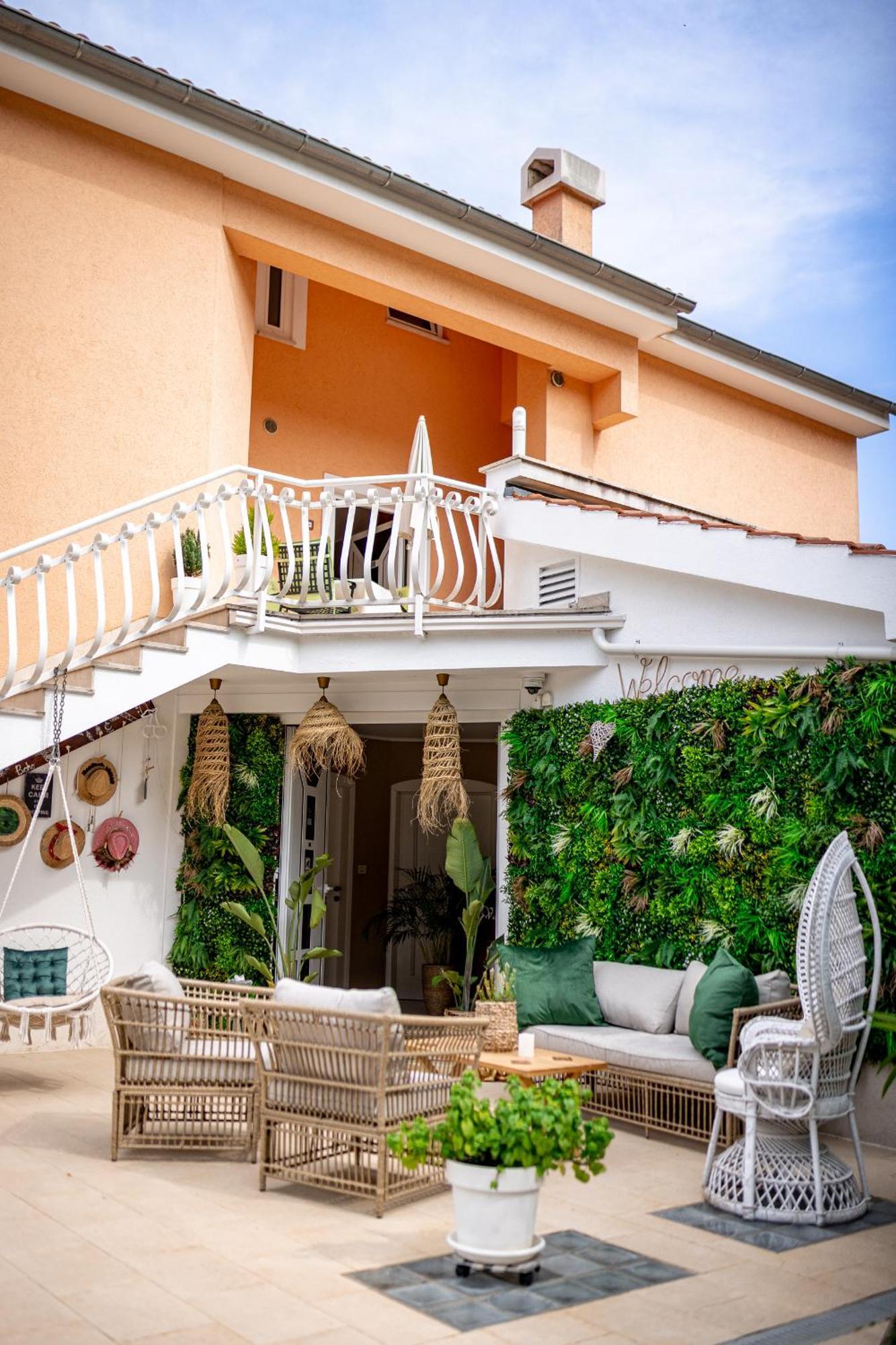 Villa Nada Ловран Екстериор снимка