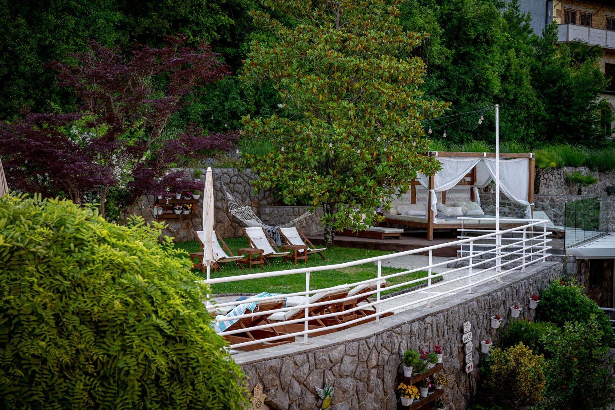 Villa Nada Ловран Екстериор снимка