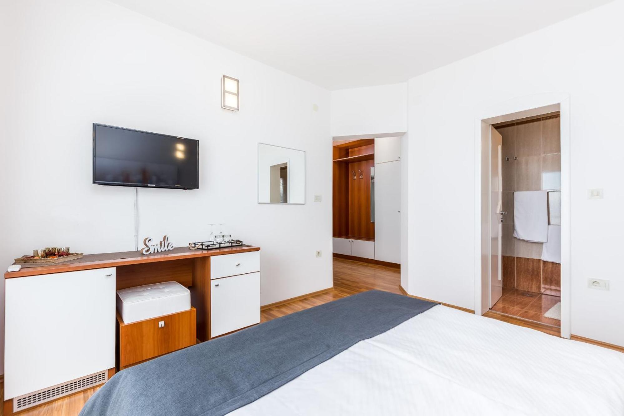 Villa Nada Ловран Екстериор снимка