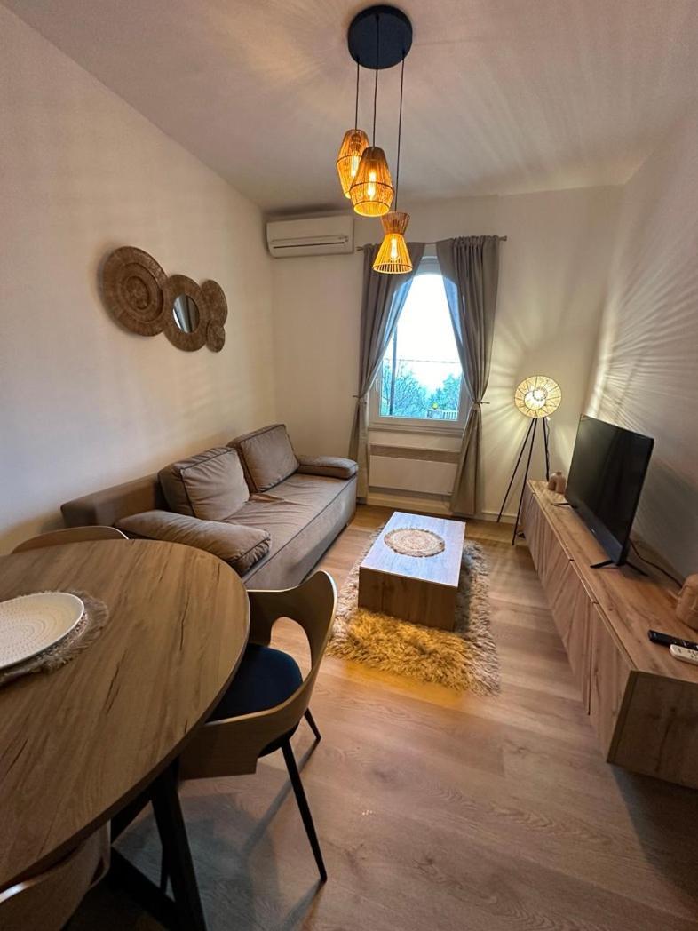 Villa Nada Ловран Екстериор снимка