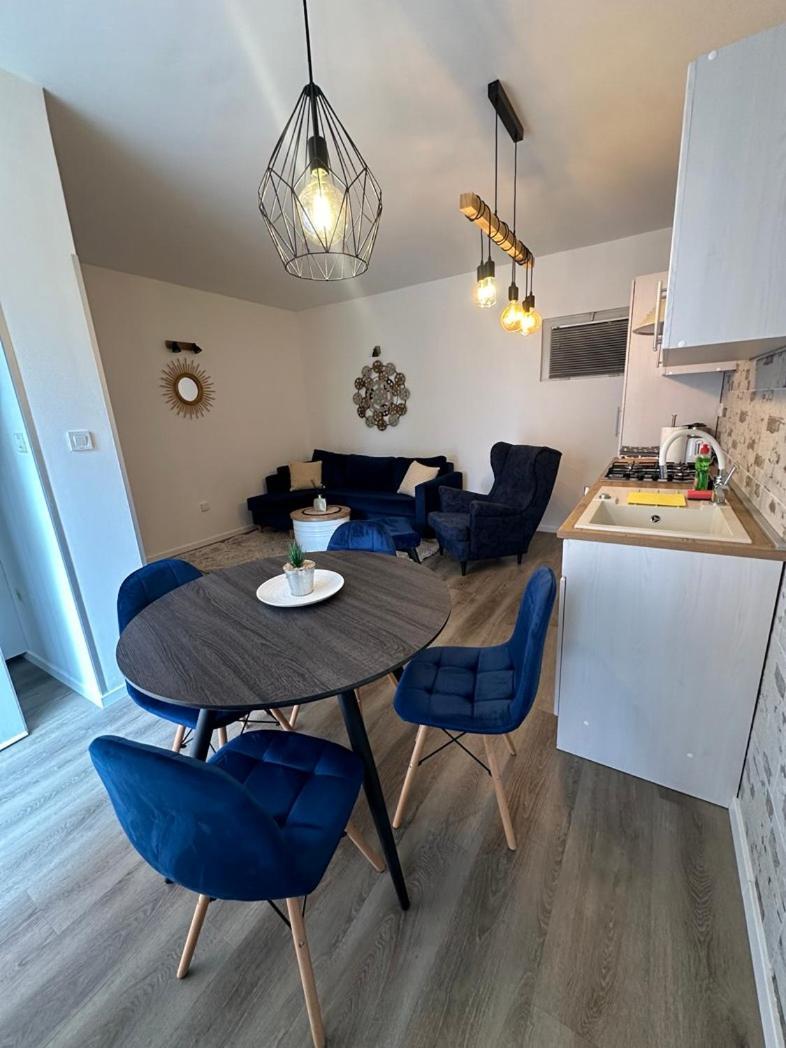 Villa Nada Ловран Екстериор снимка