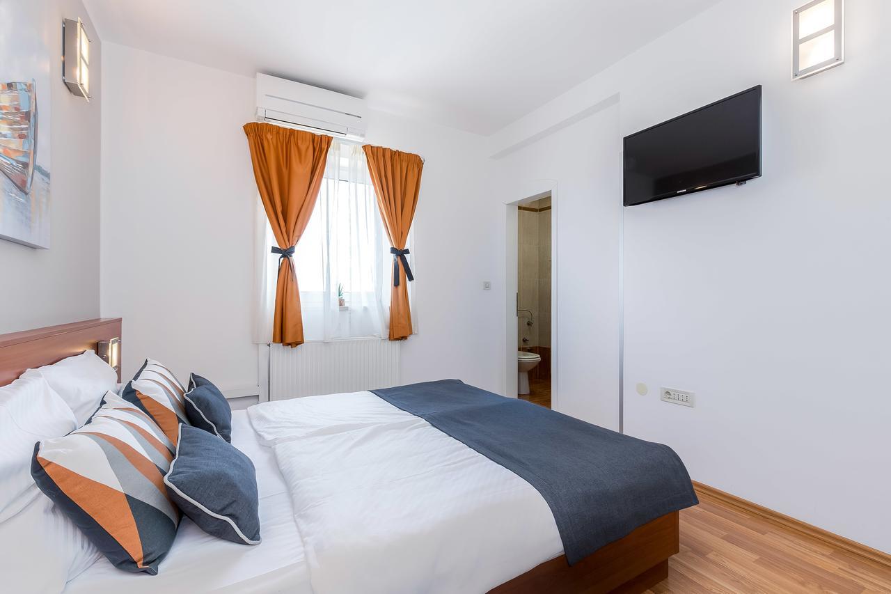Villa Nada Ловран Екстериор снимка