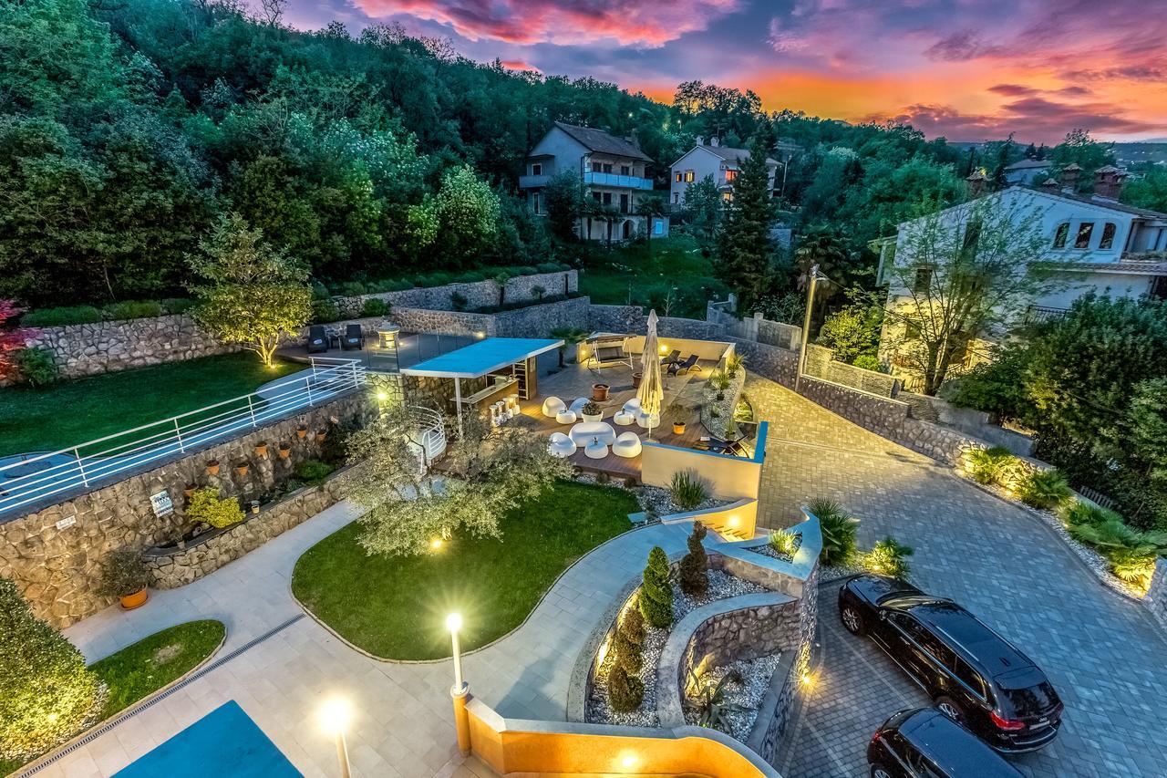 Villa Nada Ловран Екстериор снимка